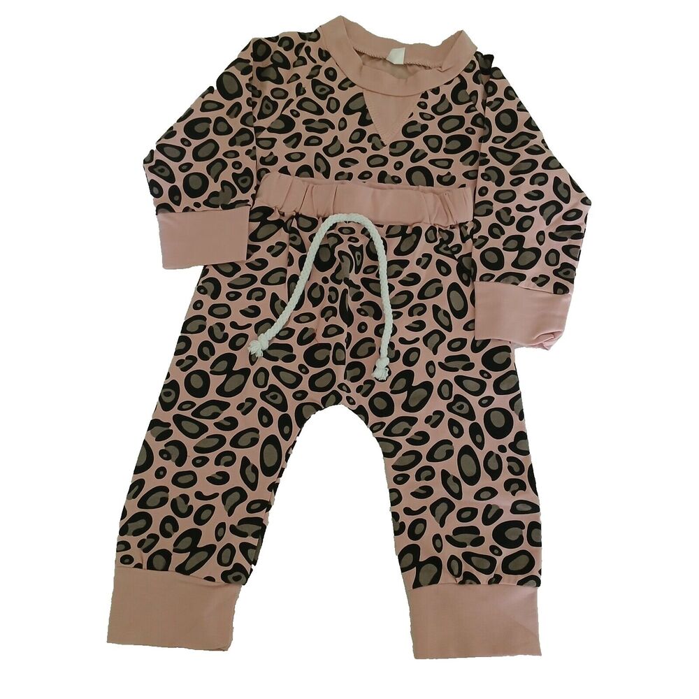 Girls 100% Cotton Leopard Pink 2-Piece Long Sleeve Outfit Side Slits Cute - Picture 4 of 6
